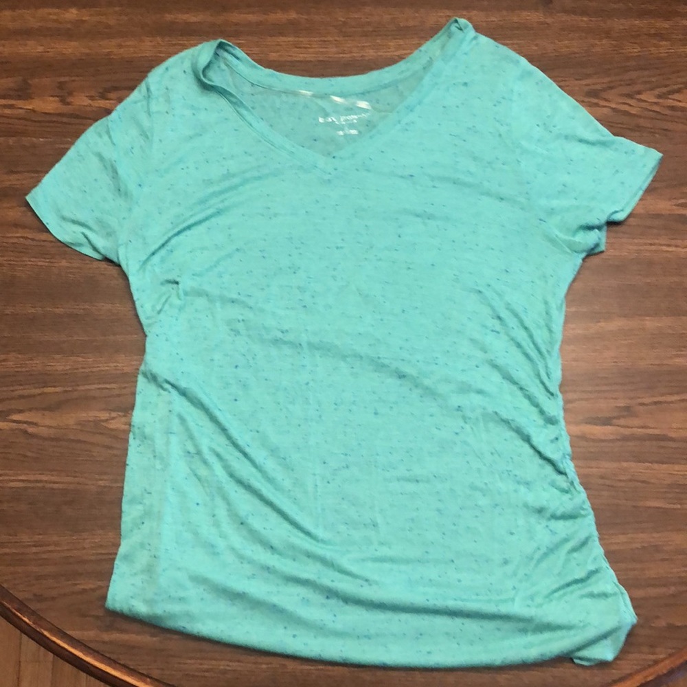 Liz L’ange maternity V-neck T-shirt size XL